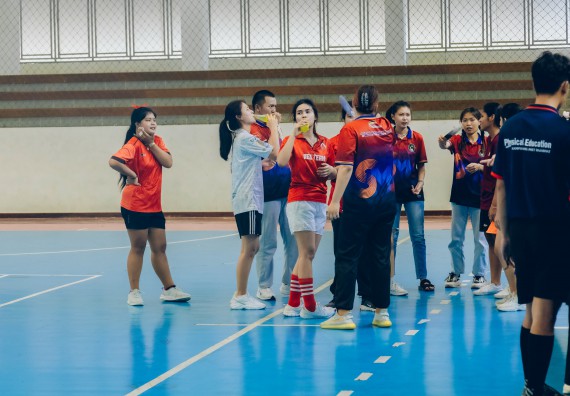 ภาพกิจกรรม  คณะวิทยาศาสตร์และเทคโนโลยี มหาวิทยาลัยราชภัฏกำแพงเพชร  จัดโครงการกีฬาสานสัมพันธ์คณะวิทยาศาสตร์และเทคโนโลยี