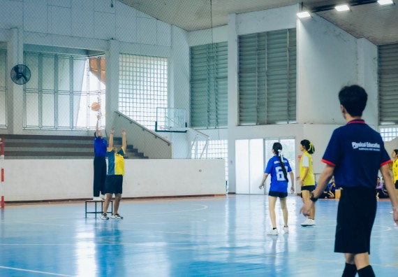 ภาพกิจกรรม  คณะวิทยาศาสตร์และเทคโนโลยี มหาวิทยาลัยราชภัฏกำแพงเพชร  จัดโครงการกีฬาสานสัมพันธ์คณะวิทยาศาสตร์และเทคโนโลยี