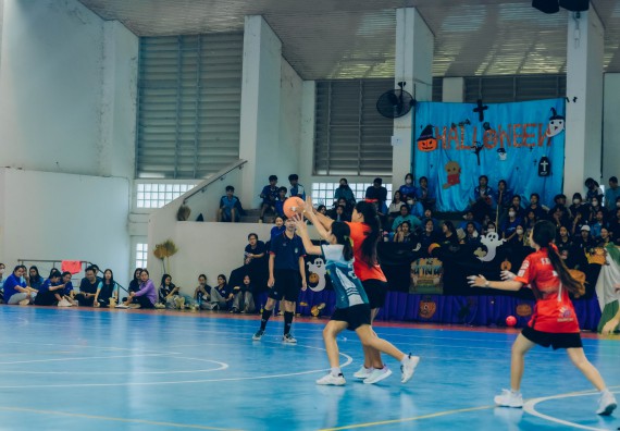 ภาพกิจกรรม  คณะวิทยาศาสตร์และเทคโนโลยี มหาวิทยาลัยราชภัฏกำแพงเพชร  จัดโครงการกีฬาสานสัมพันธ์คณะวิทยาศาสตร์และเทคโนโลยี