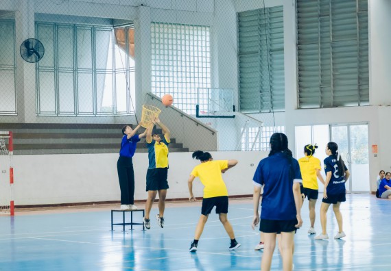 ภาพกิจกรรม  คณะวิทยาศาสตร์และเทคโนโลยี มหาวิทยาลัยราชภัฏกำแพงเพชร  จัดโครงการกีฬาสานสัมพันธ์คณะวิทยาศาสตร์และเทคโนโลยี