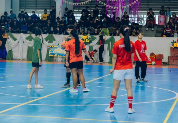 ภาพกิจกรรม  คณะวิทยาศาสตร์และเทคโนโลยี มหาวิทยาลัยราชภัฏกำแพงเพชร  จัดโครงการกีฬาสานสัมพันธ์คณะวิทยาศาสตร์และเทคโนโลยี