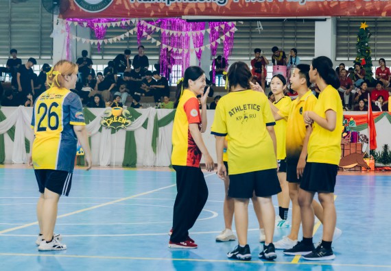 ภาพกิจกรรม  คณะวิทยาศาสตร์และเทคโนโลยี มหาวิทยาลัยราชภัฏกำแพงเพชร  จัดโครงการกีฬาสานสัมพันธ์คณะวิทยาศาสตร์และเทคโนโลยี