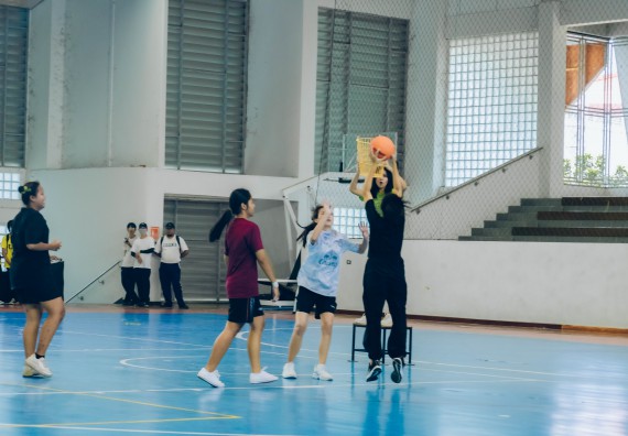 ภาพกิจกรรม  คณะวิทยาศาสตร์และเทคโนโลยี มหาวิทยาลัยราชภัฏกำแพงเพชร  จัดโครงการกีฬาสานสัมพันธ์คณะวิทยาศาสตร์และเทคโนโลยี