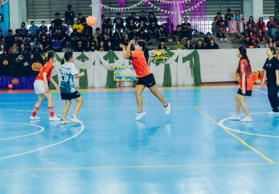 ภาพกิจกรรม  คณะวิทยาศาสตร์และเทคโนโลยี มหาวิทยาลัยราชภัฏกำแพงเพชร  จัดโครงการกีฬาสานสัมพันธ์คณะวิทยาศาสตร์และเทคโนโลยี