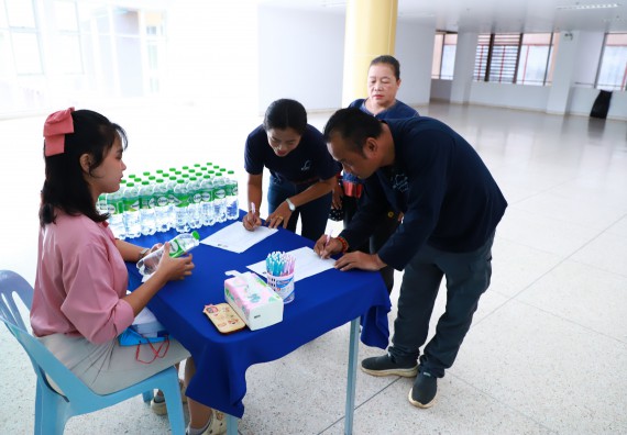ภาพกิจกรรม  คณะวิทยาศาสตร์และเทคโนโลยี จัดการรายงานผลการดำเนินการโครงการส่งเสริมและวิจัยประสิทธิภาพของน้ำหมักจุลินทรีย์จากหน่อกล้วยไข่