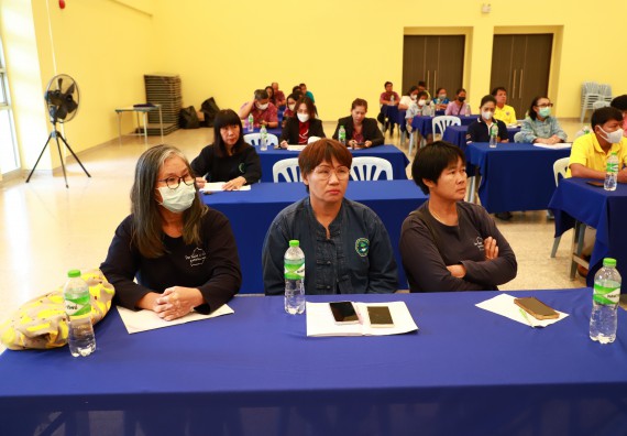 ภาพกิจกรรม  คณะวิทยาศาสตร์และเทคโนโลยี จัดการรายงานผลการดำเนินการโครงการส่งเสริมและวิจัยประสิทธิภาพของน้ำหมักจุลินทรีย์จากหน่อกล้วยไข่