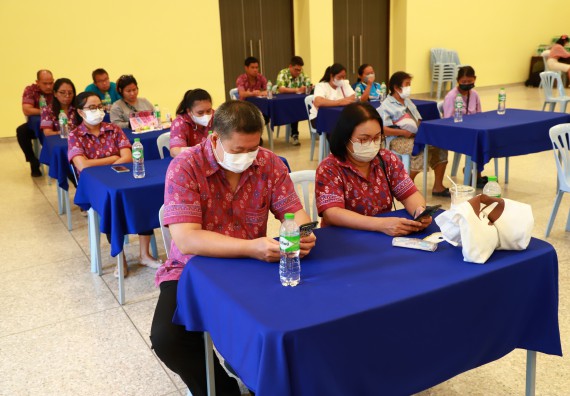 ภาพกิจกรรม  คณะวิทยาศาสตร์และเทคโนโลยี จัดการรายงานผลการดำเนินการโครงการส่งเสริมและวิจัยประสิทธิภาพของน้ำหมักจุลินทรีย์จากหน่อกล้วยไข่