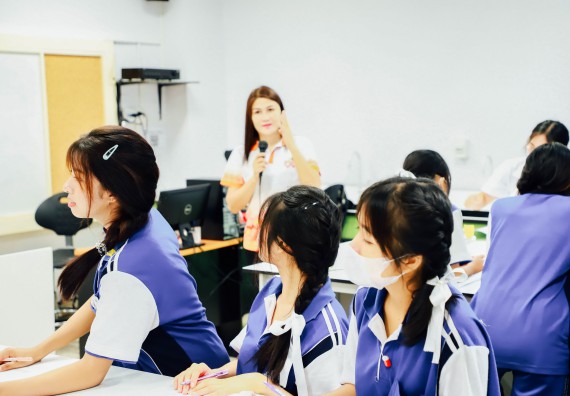 ภาพกิจกรรม    คณะวิทยาศาสตร์และเทคโนโลยี มหาวิทยาลัยราชภัฏกำแพงเพชร ร่วมกับโรงเรียนผดุงปัญญา จัดค่ายวิทยาศาสตร์  และค่ายเทคนิคปลอดเชื้อ