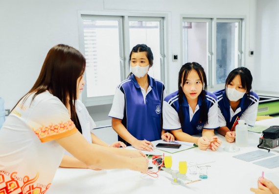 ภาพกิจกรรม    คณะวิทยาศาสตร์และเทคโนโลยี มหาวิทยาลัยราชภัฏกำแพงเพชร ร่วมกับโรงเรียนผดุงปัญญา จัดค่ายวิทยาศาสตร์  และค่ายเทคนิคปลอดเชื้อ