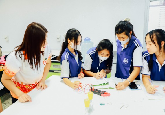 ภาพกิจกรรม    คณะวิทยาศาสตร์และเทคโนโลยี มหาวิทยาลัยราชภัฏกำแพงเพชร ร่วมกับโรงเรียนผดุงปัญญา จัดค่ายวิทยาศาสตร์  และค่ายเทคนิคปลอดเชื้อ