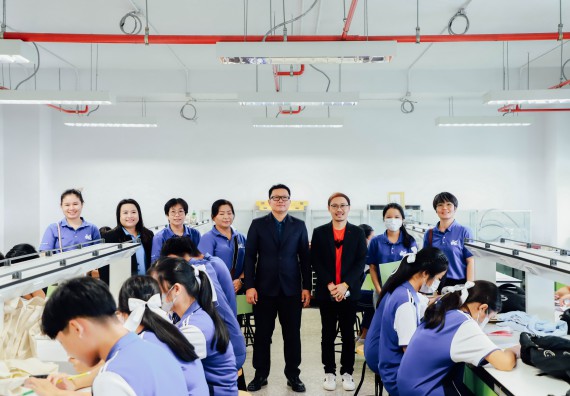 ภาพกิจกรรม    คณะวิทยาศาสตร์และเทคโนโลยี มหาวิทยาลัยราชภัฏกำแพงเพชร ร่วมกับโรงเรียนผดุงปัญญา จัดค่ายวิทยาศาสตร์  และค่ายเทคนิคปลอดเชื้อ