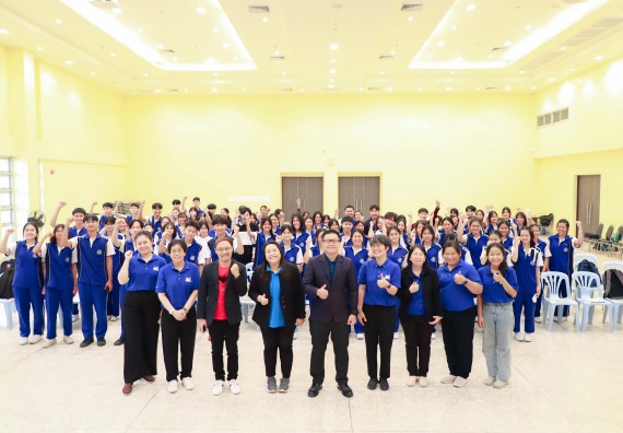 ภาพกิจกรรม    คณะวิทยาศาสตร์และเทคโนโลยี มหาวิทยาลัยราชภัฏกำแพงเพชร ร่วมกับโรงเรียนผดุงปัญญา จัดค่ายวิทยาศาสตร์  และค่ายเทคนิคปลอดเชื้อ