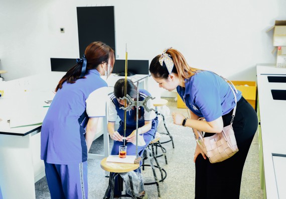 ภาพกิจกรรม    คณะวิทยาศาสตร์และเทคโนโลยี มหาวิทยาลัยราชภัฏกำแพงเพชร ร่วมกับโรงเรียนผดุงปัญญา จัดค่ายวิทยาศาสตร์  และค่ายเทคนิคปลอดเชื้อ