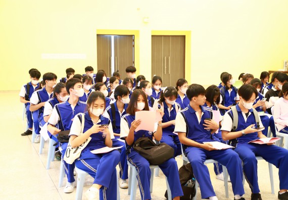 ภาพกิจกรรม    คณะวิทยาศาสตร์และเทคโนโลยี มหาวิทยาลัยราชภัฏกำแพงเพชร ร่วมกับโรงเรียนผดุงปัญญา จัดค่ายวิทยาศาสตร์  และค่ายเทคนิคปลอดเชื้อ