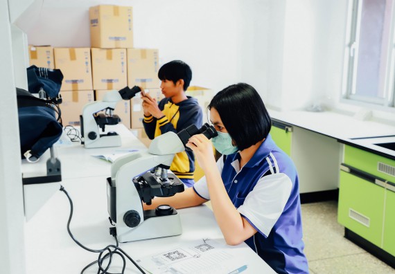 ภาพกิจกรรม    คณะวิทยาศาสตร์และเทคโนโลยี มหาวิทยาลัยราชภัฏกำแพงเพชร ร่วมกับโรงเรียนผดุงปัญญา จัดค่ายวิทยาศาสตร์  และค่ายเทคนิคปลอดเชื้อ