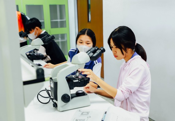 ภาพกิจกรรม    คณะวิทยาศาสตร์และเทคโนโลยี มหาวิทยาลัยราชภัฏกำแพงเพชร ร่วมกับโรงเรียนผดุงปัญญา จัดค่ายวิทยาศาสตร์  และค่ายเทคนิคปลอดเชื้อ