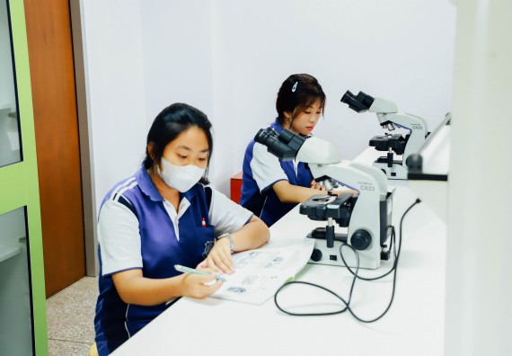 ภาพกิจกรรม    คณะวิทยาศาสตร์และเทคโนโลยี มหาวิทยาลัยราชภัฏกำแพงเพชร ร่วมกับโรงเรียนผดุงปัญญา จัดค่ายวิทยาศาสตร์  และค่ายเทคนิคปลอดเชื้อ