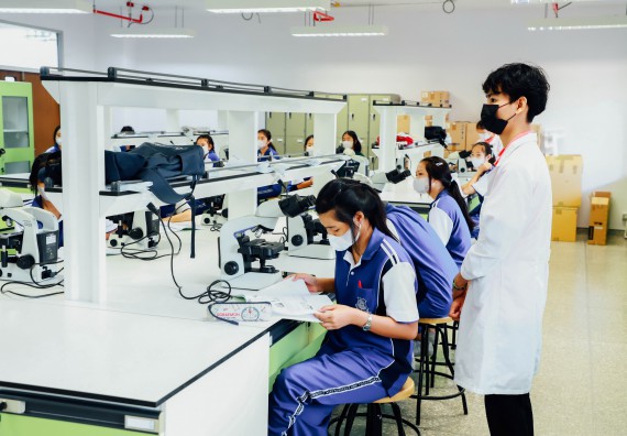 ภาพกิจกรรม    คณะวิทยาศาสตร์และเทคโนโลยี มหาวิทยาลัยราชภัฏกำแพงเพชร ร่วมกับโรงเรียนผดุงปัญญา จัดค่ายวิทยาศาสตร์  และค่ายเทคนิคปลอดเชื้อ