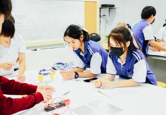 ภาพกิจกรรม    คณะวิทยาศาสตร์และเทคโนโลยี มหาวิทยาลัยราชภัฏกำแพงเพชร ร่วมกับโรงเรียนผดุงปัญญา จัดค่ายวิทยาศาสตร์  และค่ายเทคนิคปลอดเชื้อ