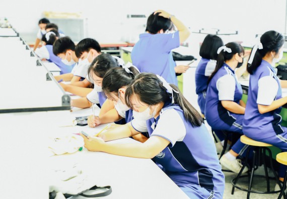 ภาพกิจกรรม    คณะวิทยาศาสตร์และเทคโนโลยี มหาวิทยาลัยราชภัฏกำแพงเพชร ร่วมกับโรงเรียนผดุงปัญญา จัดค่ายวิทยาศาสตร์  และค่ายเทคนิคปลอดเชื้อ