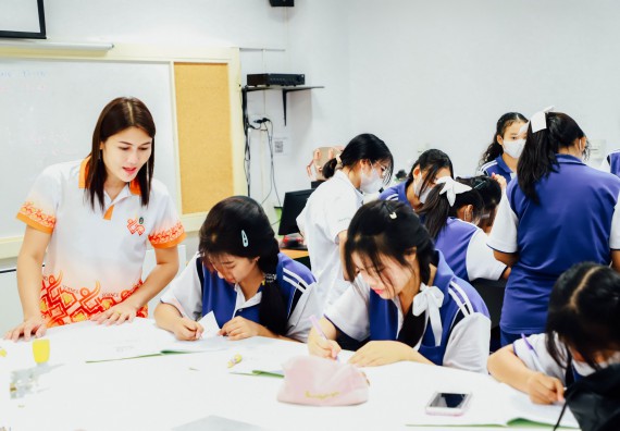 ภาพกิจกรรม    คณะวิทยาศาสตร์และเทคโนโลยี มหาวิทยาลัยราชภัฏกำแพงเพชร ร่วมกับโรงเรียนผดุงปัญญา จัดค่ายวิทยาศาสตร์  และค่ายเทคนิคปลอดเชื้อ