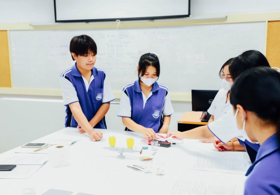 ภาพกิจกรรม    คณะวิทยาศาสตร์และเทคโนโลยี มหาวิทยาลัยราชภัฏกำแพงเพชร ร่วมกับโรงเรียนผดุงปัญญา จัดค่ายวิทยาศาสตร์  และค่ายเทคนิคปลอดเชื้อ