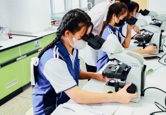 ภาพกิจกรรม    คณะวิทยาศาสตร์และเทคโนโลยี มหาวิทยาลัยราชภัฏกำแพงเพชร ร่วมกับโรงเรียนผดุงปัญญา จัดค่ายวิทยาศาสตร์  และค่ายเทคนิคปลอดเชื้อ