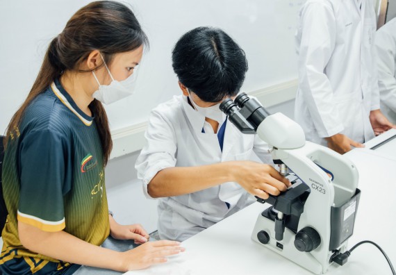 ภาพกิจกรรม    คณะวิทยาศาสตร์และเทคโนโลยี มหาวิทยาลัยราชภัฏกำแพงเพชร ร่วมกับโรงเรียนผดุงปัญญา จัดค่ายวิทยาศาสตร์  และค่ายเทคนิคปลอดเชื้อ