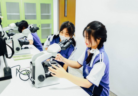 ภาพกิจกรรม    คณะวิทยาศาสตร์และเทคโนโลยี มหาวิทยาลัยราชภัฏกำแพงเพชร ร่วมกับโรงเรียนผดุงปัญญา จัดค่ายวิทยาศาสตร์  และค่ายเทคนิคปลอดเชื้อ