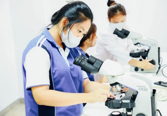 ภาพกิจกรรม    คณะวิทยาศาสตร์และเทคโนโลยี มหาวิทยาลัยราชภัฏกำแพงเพชร ร่วมกับโรงเรียนผดุงปัญญา จัดค่ายวิทยาศาสตร์  และค่ายเทคนิคปลอดเชื้อ