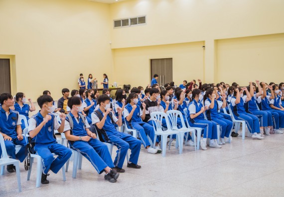 ภาพกิจกรรม    คณะวิทยาศาสตร์และเทคโนโลยี มหาวิทยาลัยราชภัฏกำแพงเพชร ร่วมกับโรงเรียนผดุงปัญญา จัดค่ายวิทยาศาสตร์  และค่ายเทคนิคปลอดเชื้อ