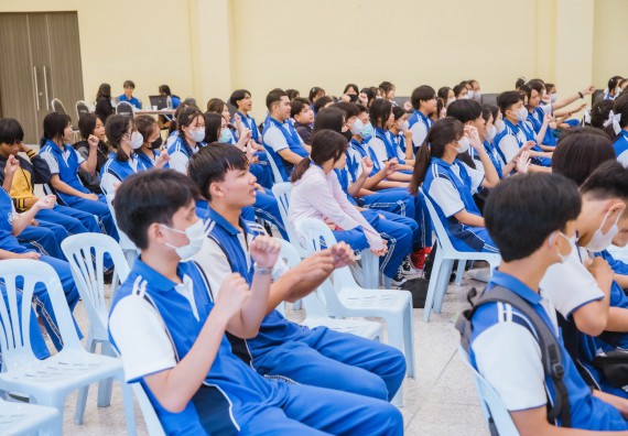 ภาพกิจกรรม    คณะวิทยาศาสตร์และเทคโนโลยี มหาวิทยาลัยราชภัฏกำแพงเพชร ร่วมกับโรงเรียนผดุงปัญญา จัดค่ายวิทยาศาสตร์  และค่ายเทคนิคปลอดเชื้อ