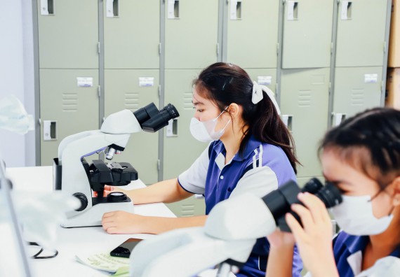 ภาพกิจกรรม    คณะวิทยาศาสตร์และเทคโนโลยี มหาวิทยาลัยราชภัฏกำแพงเพชร ร่วมกับโรงเรียนผดุงปัญญา จัดค่ายวิทยาศาสตร์  และค่ายเทคนิคปลอดเชื้อ