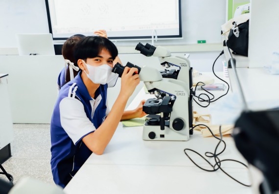 ภาพกิจกรรม    คณะวิทยาศาสตร์และเทคโนโลยี มหาวิทยาลัยราชภัฏกำแพงเพชร ร่วมกับโรงเรียนผดุงปัญญา จัดค่ายวิทยาศาสตร์  และค่ายเทคนิคปลอดเชื้อ