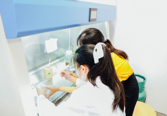 ภาพกิจกรรม    คณะวิทยาศาสตร์และเทคโนโลยี มหาวิทยาลัยราชภัฏกำแพงเพชร ร่วมกับโรงเรียนผดุงปัญญา จัดค่ายวิทยาศาสตร์  และค่ายเทคนิคปลอดเชื้อ