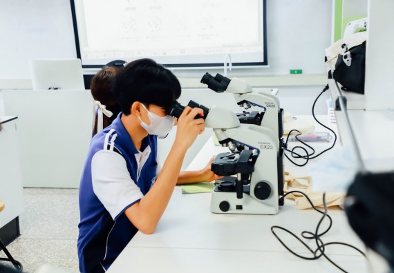 ภาพกิจกรรม    คณะวิทยาศาสตร์และเทคโนโลยี มหาวิทยาลัยราชภัฏกำแพงเพชร ร่วมกับโรงเรียนผดุงปัญญา จัดค่ายวิทยาศาสตร์  และค่ายเทคนิคปลอดเชื้อ