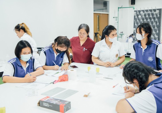 ภาพกิจกรรม    คณะวิทยาศาสตร์และเทคโนโลยี มหาวิทยาลัยราชภัฏกำแพงเพชร ร่วมกับโรงเรียนผดุงปัญญา จัดค่ายวิทยาศาสตร์  และค่ายเทคนิคปลอดเชื้อ