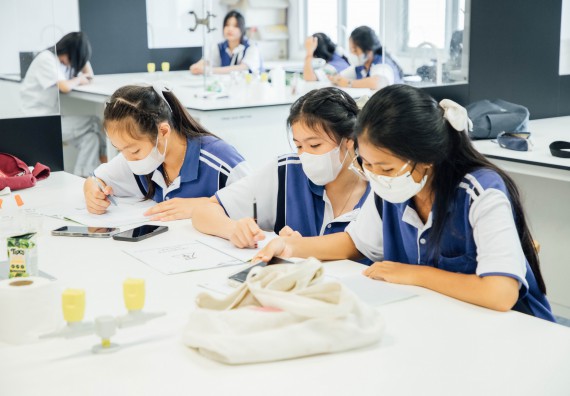 ภาพกิจกรรม    คณะวิทยาศาสตร์และเทคโนโลยี มหาวิทยาลัยราชภัฏกำแพงเพชร ร่วมกับโรงเรียนผดุงปัญญา จัดค่ายวิทยาศาสตร์  และค่ายเทคนิคปลอดเชื้อ