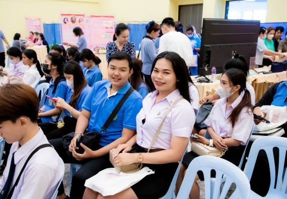 ภาพกิจกรรม  คณะวิทยาศาสตร์และเทคโนโลยี มหาวิทยาลัยราชภัฏกำแพงเพชร ร่วมกับ มูลนิธิถันยรักษ์ในพระราชนูปถัมภ์สมเด็จพระศรีนครินทราบรมราชชนนี (สมเด็จย่า) จัดกิจกรรมสัมมนาวิชาการ เนื่องในวันมะเร็งเต้านมสากล