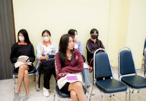 ภาพกิจกรรม  คณะวิทยาศาสตร์และเทคโนโลยี มหาวิทยาลัยราชภัฏกำแพงเพชร ร่วมกับ มูลนิธิถันยรักษ์ในพระราชนูปถัมภ์สมเด็จพระศรีนครินทราบรมราชชนนี (สมเด็จย่า) จัดกิจกรรมสัมมนาวิชาการ เนื่องในวันมะเร็งเต้านมสากล