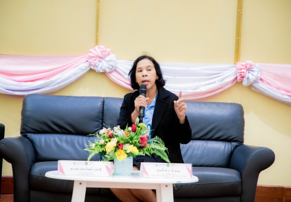 ภาพกิจกรรม  คณะวิทยาศาสตร์และเทคโนโลยี มหาวิทยาลัยราชภัฏกำแพงเพชร ร่วมกับ มูลนิธิถันยรักษ์ในพระราชนูปถัมภ์สมเด็จพระศรีนครินทราบรมราชชนนี (สมเด็จย่า) จัดกิจกรรมสัมมนาวิชาการ เนื่องในวันมะเร็งเต้านมสากล