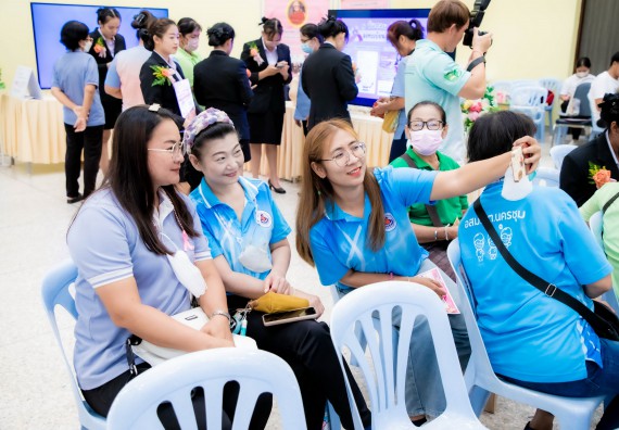 ภาพกิจกรรม  คณะวิทยาศาสตร์และเทคโนโลยี มหาวิทยาลัยราชภัฏกำแพงเพชร ร่วมกับ มูลนิธิถันยรักษ์ในพระราชนูปถัมภ์สมเด็จพระศรีนครินทราบรมราชชนนี (สมเด็จย่า) จัดกิจกรรมสัมมนาวิชาการ เนื่องในวันมะเร็งเต้านมสากล