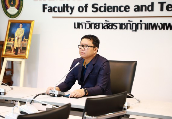 ภาพกิจกรรม  หลักสูตรนวัตกรรมและธุรกิจอาหาร คณะวิทยาศาสตร์และเทคโนโลยีมอบทุนการศึกษาแรกเข้าแก่นักศึกษาของหลักสูตร