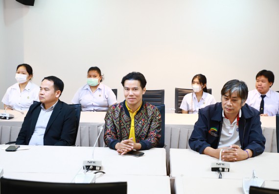 ภาพกิจกรรม  หลักสูตรนวัตกรรมและธุรกิจอาหาร คณะวิทยาศาสตร์และเทคโนโลยีมอบทุนการศึกษาแรกเข้าแก่นักศึกษาของหลักสูตร