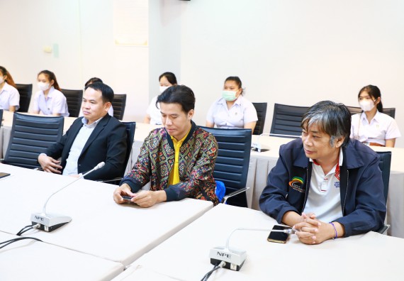 ภาพกิจกรรม  หลักสูตรนวัตกรรมและธุรกิจอาหาร คณะวิทยาศาสตร์และเทคโนโลยีมอบทุนการศึกษาแรกเข้าแก่นักศึกษาของหลักสูตร