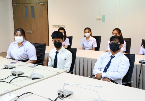 ภาพกิจกรรม  หลักสูตรนวัตกรรมและธุรกิจอาหาร คณะวิทยาศาสตร์และเทคโนโลยีมอบทุนการศึกษาแรกเข้าแก่นักศึกษาของหลักสูตร