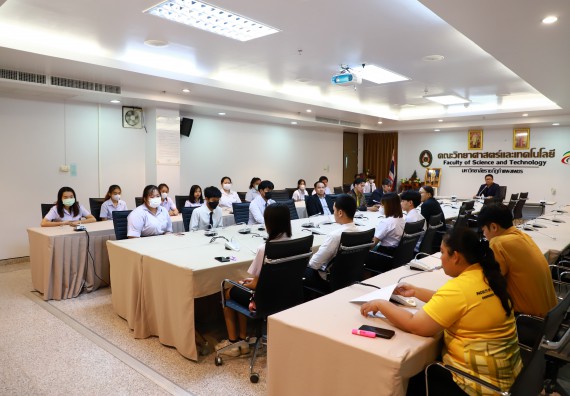 ภาพกิจกรรม  หลักสูตรนวัตกรรมและธุรกิจอาหาร คณะวิทยาศาสตร์และเทคโนโลยีมอบทุนการศึกษาแรกเข้าแก่นักศึกษาของหลักสูตร