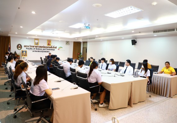 ภาพกิจกรรม  หลักสูตรนวัตกรรมและธุรกิจอาหาร คณะวิทยาศาสตร์และเทคโนโลยีมอบทุนการศึกษาแรกเข้าแก่นักศึกษาของหลักสูตร