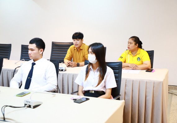 ภาพกิจกรรม  หลักสูตรนวัตกรรมและธุรกิจอาหาร คณะวิทยาศาสตร์และเทคโนโลยีมอบทุนการศึกษาแรกเข้าแก่นักศึกษาของหลักสูตร