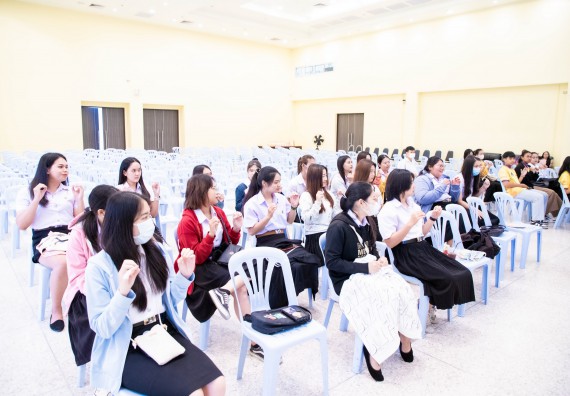 ภาพกิจกรรม  โครงการพัฒนานักศึกษา คณะวิทยาศาสตร์และเทคโนโลยี กิจกรรมเตรียมความพร้อมเพื่อออกสู่งาน